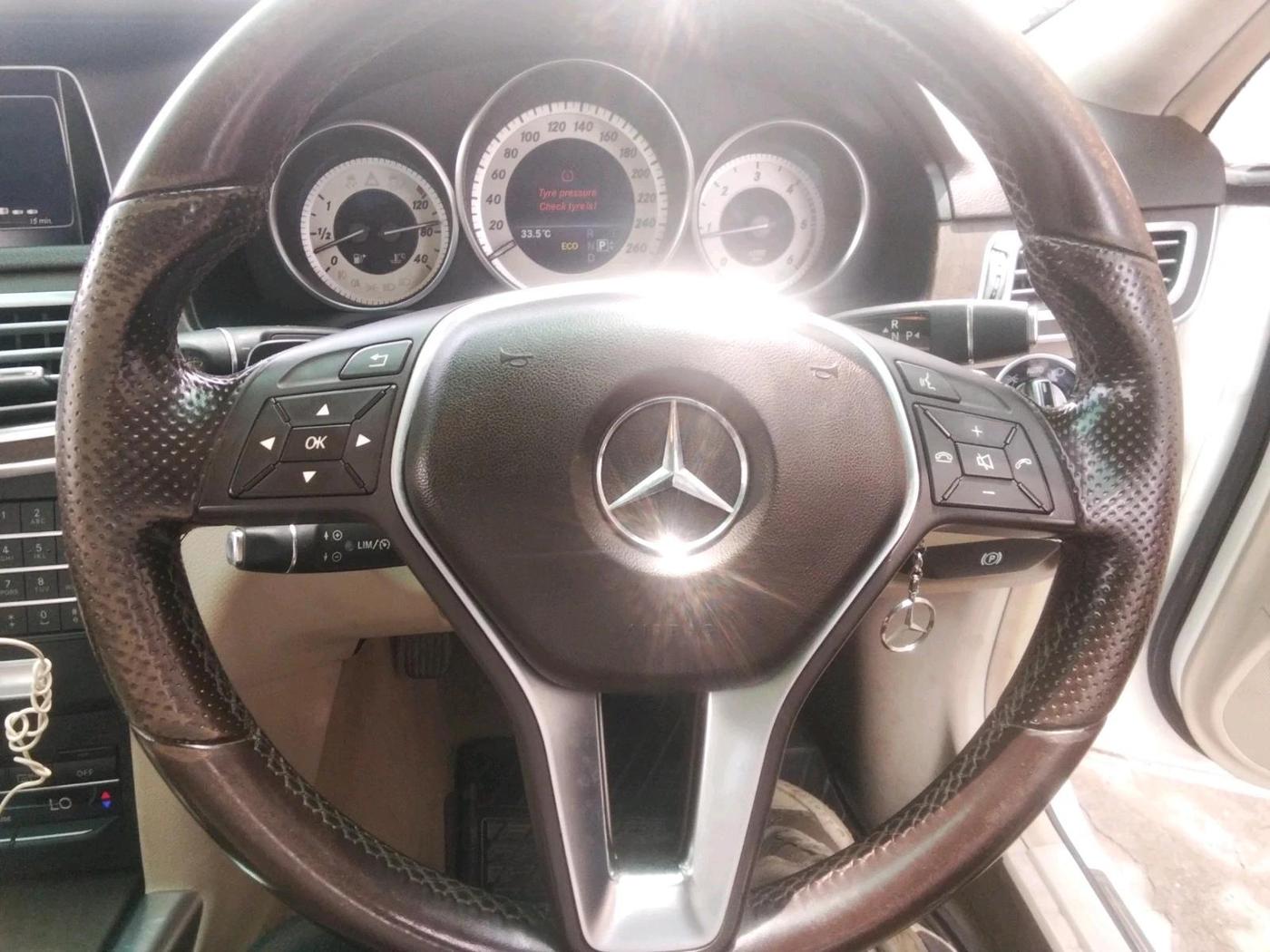 2015 Mercedes Benz E Class E 250 CDI AVANTGARDE, Diesel, Automatic, 61,308 km, interior