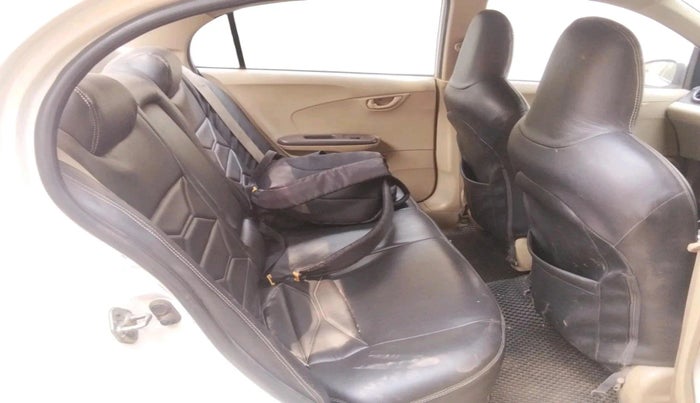 2013 Honda Amaze 1.5L I-DTEC S, Diesel, Manual, 3,02,879 km, interior