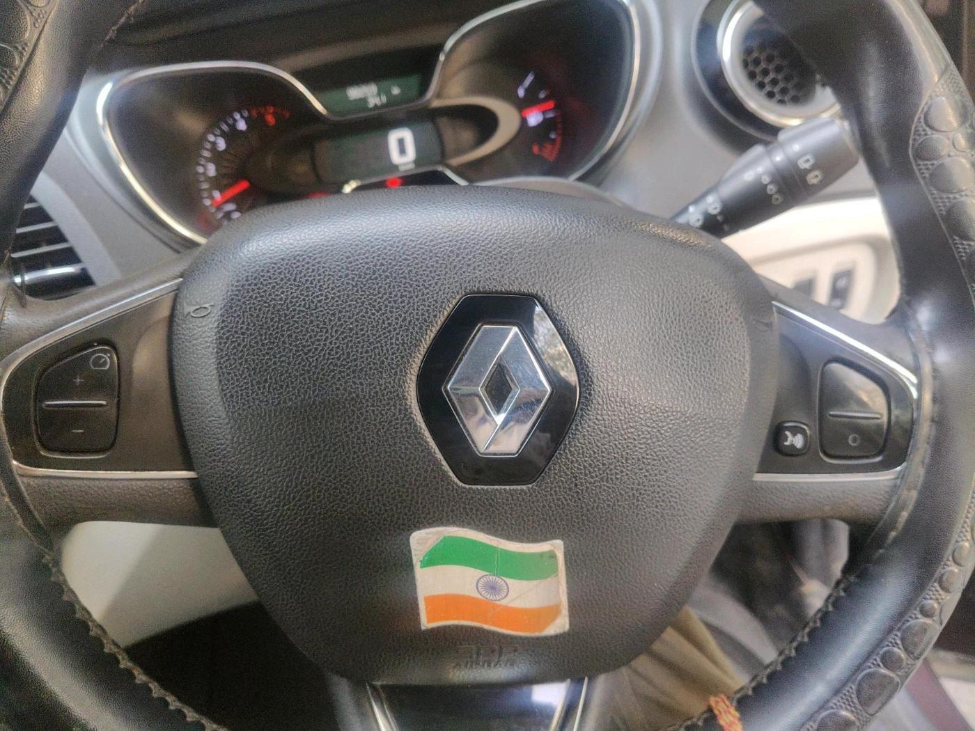 2017 Renault Captur RXL DIESEL, Diesel, Manual, 1,00,250 km, interior