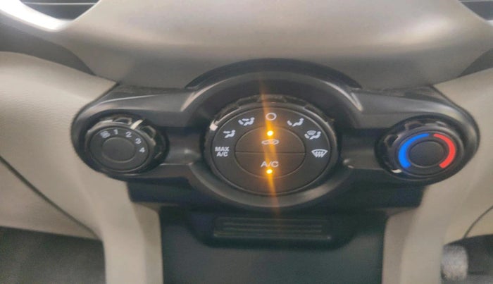 2015 Ford Ecosport AMBIENTE 1.5L DIESEL, Diesel, Manual, 1,02,229 km, interior