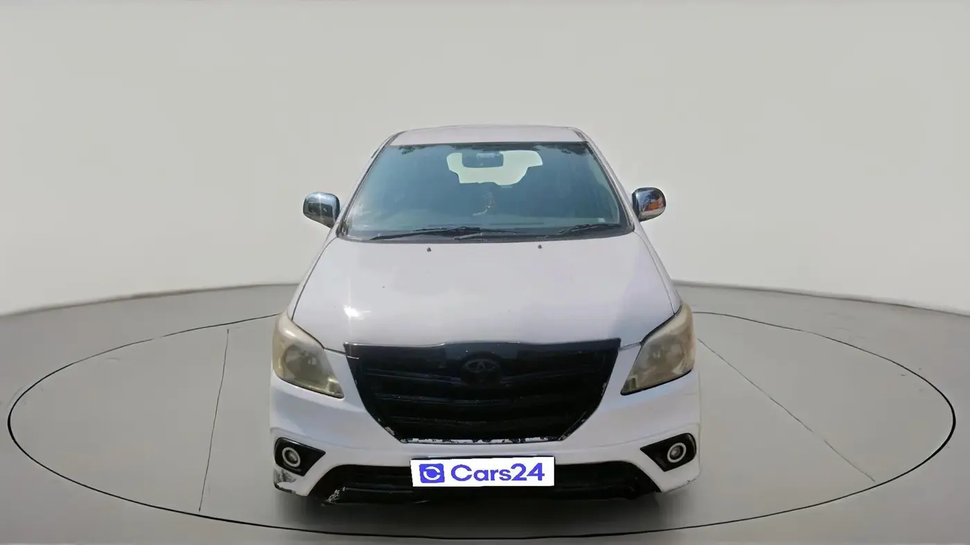 2011 Toyota Innova 2.5 E 7 STR, Diesel, Manual, 1,60,455 km, exterior