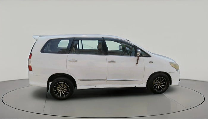 2011 Toyota Innova 2.5 E 7 STR, Diesel, Manual, 1,60,455 km, exterior