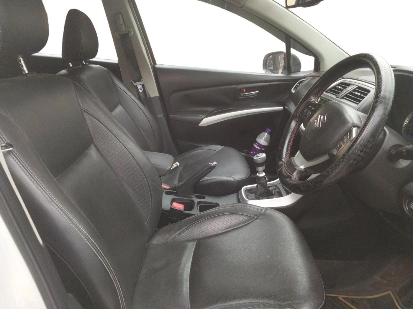 2016 Maruti S Cross ZETA 1.6, Diesel, Manual, 92,751 km, interior