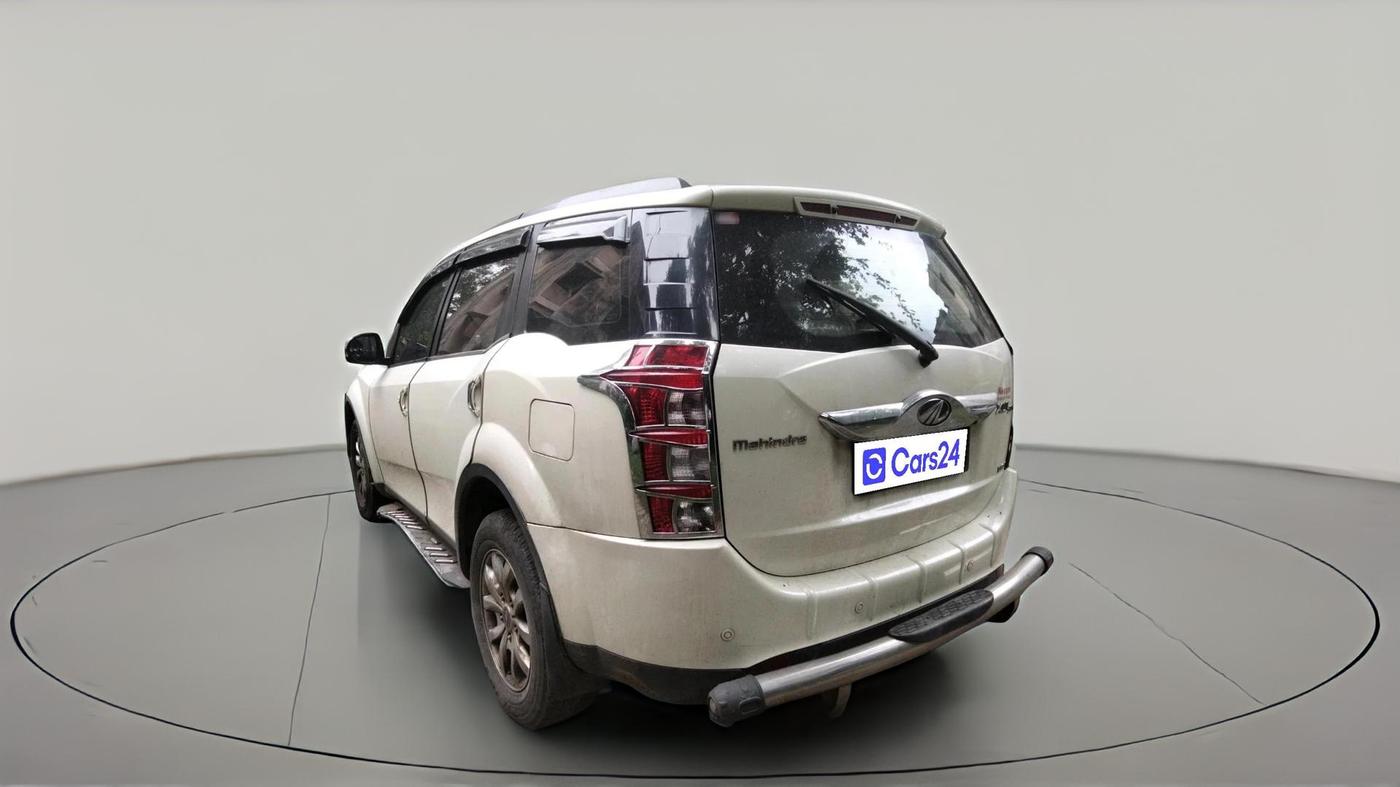 2017 Mahindra XUV500 W10, Diesel, Manual, 64,294 km, exterior
