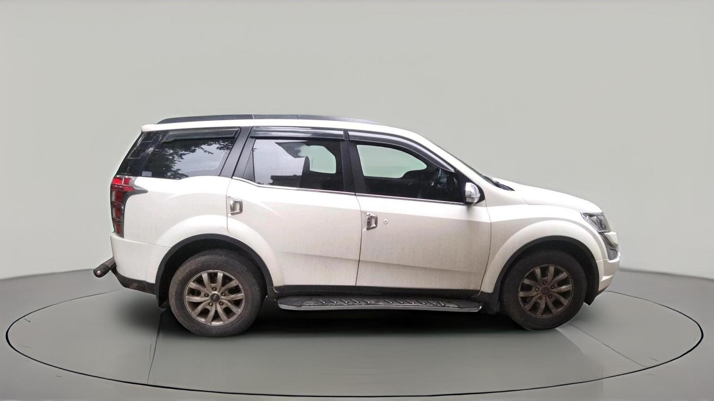 2017 Mahindra XUV500 W10, Diesel, Manual, 64,294 km, exterior