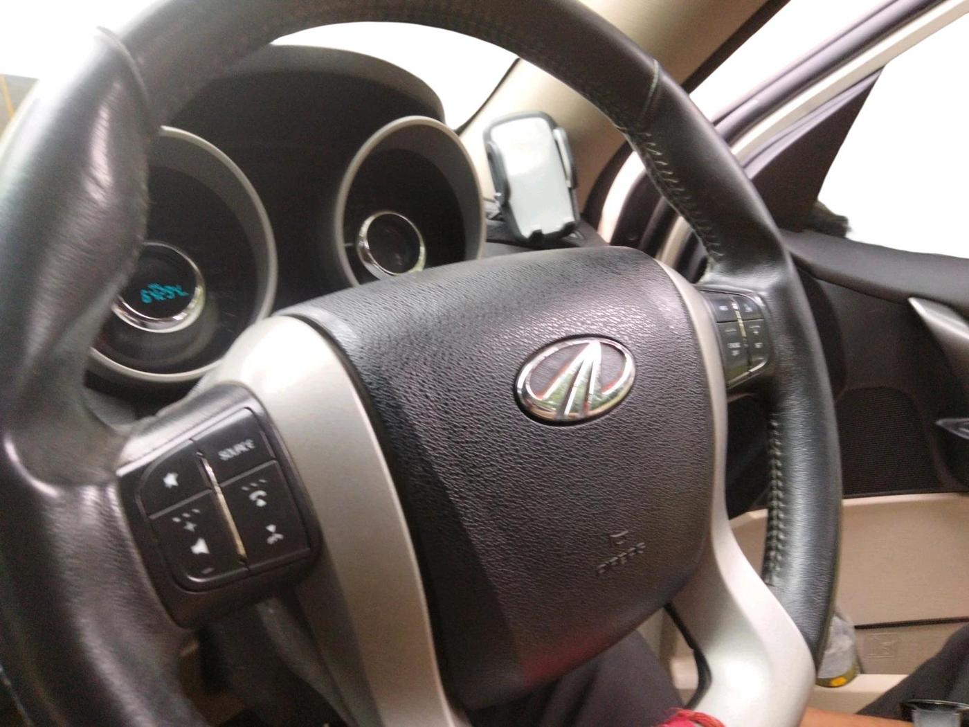 2017 Mahindra XUV500 W10, Diesel, Manual, 64,294 km, interior