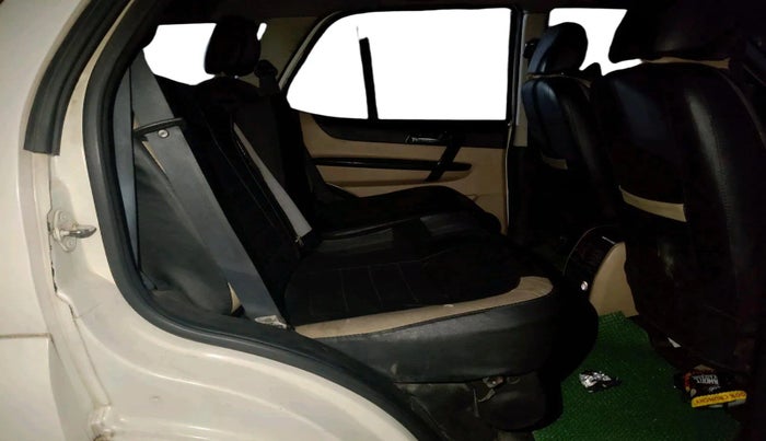 2014 Tata Safari Storme 2.2 LX 4X2, Diesel, Manual, 67,888 km, interior