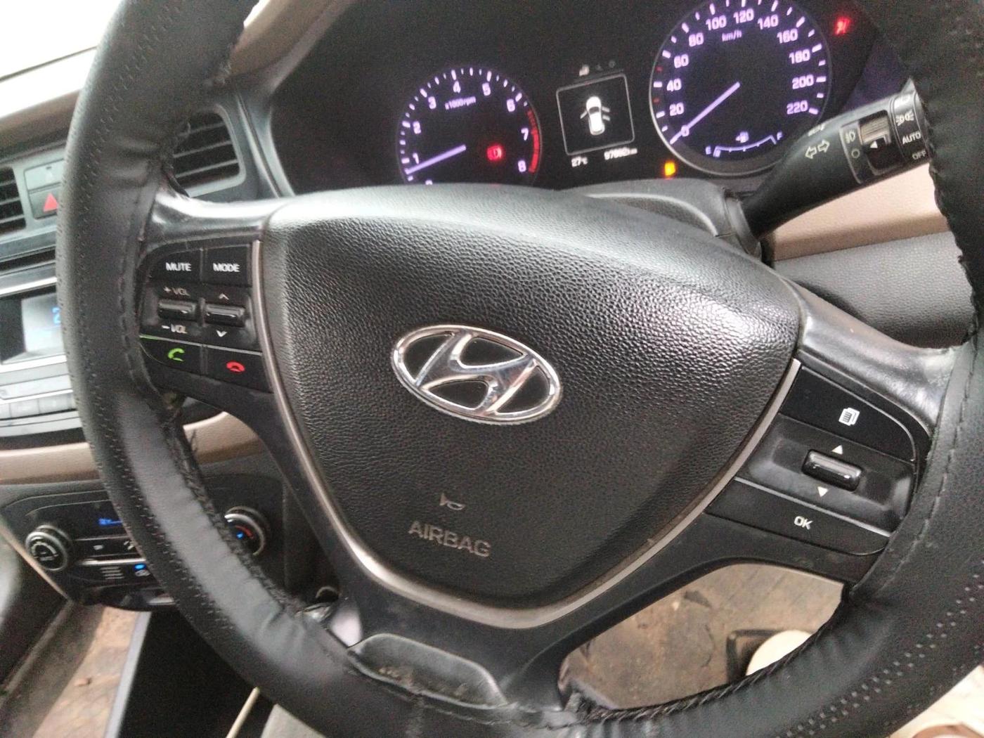 2014 Hyundai i20 ASTA 1.2, Petrol, Manual, 97,892 km, interior