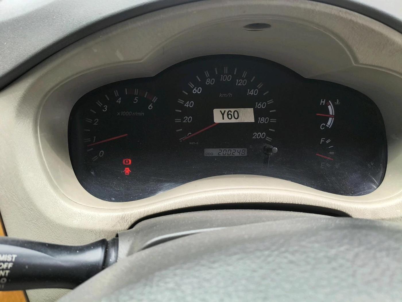 2011 Toyota Innova V 2.5 8 STR, Diesel, Manual, 2,00,248 km, interior