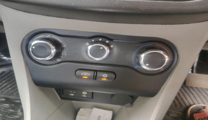 2018 Tata Tiago XZA PETROL, Petrol, Automatic, 50,091 km, interior