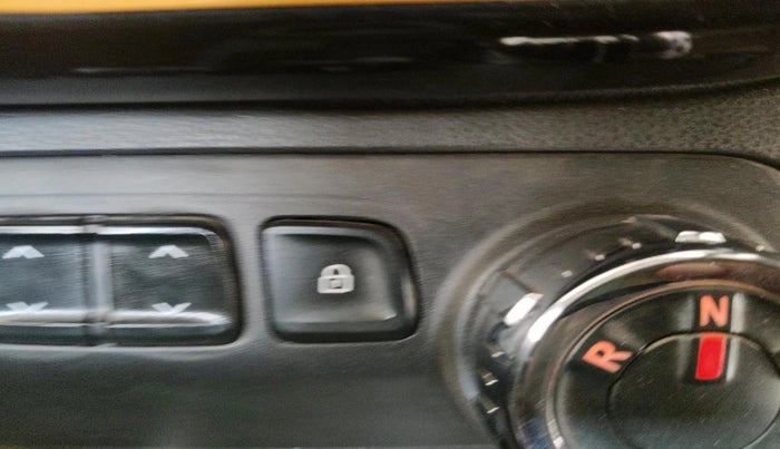 2018 Renault Kwid CLIMBER 1.0 AMT, Petrol, Automatic, 50,869 km, interior