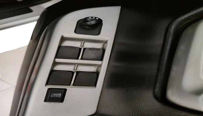 2014 Maruti Wagon R 1.0 VXI, CNG, Manual, 82,861 km, interior