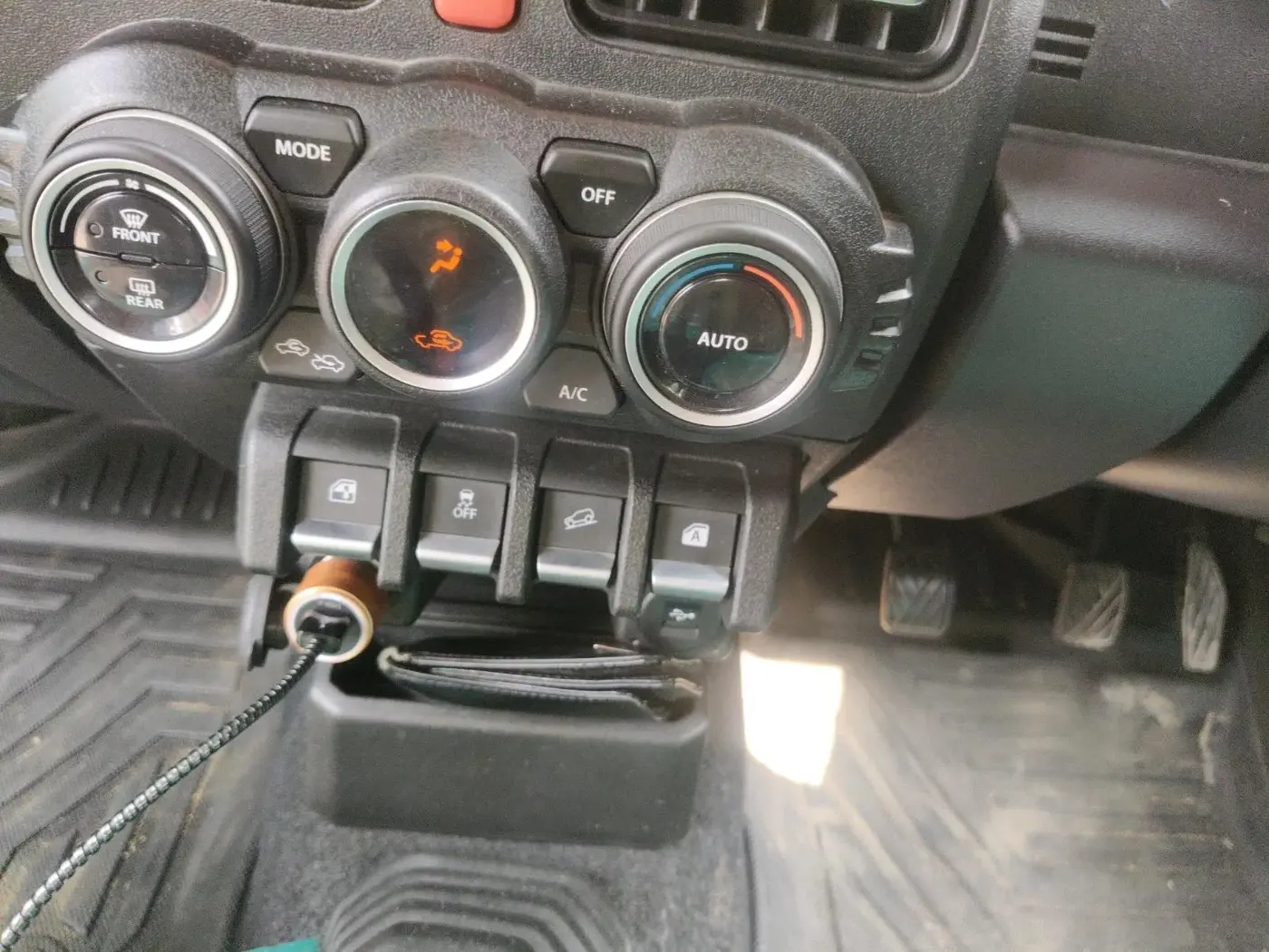 2024 Maruti JIMNY ALPHA ALL GRIP PRO MT DUAL TONE, Petrol, Manual, 9,136 km, interior