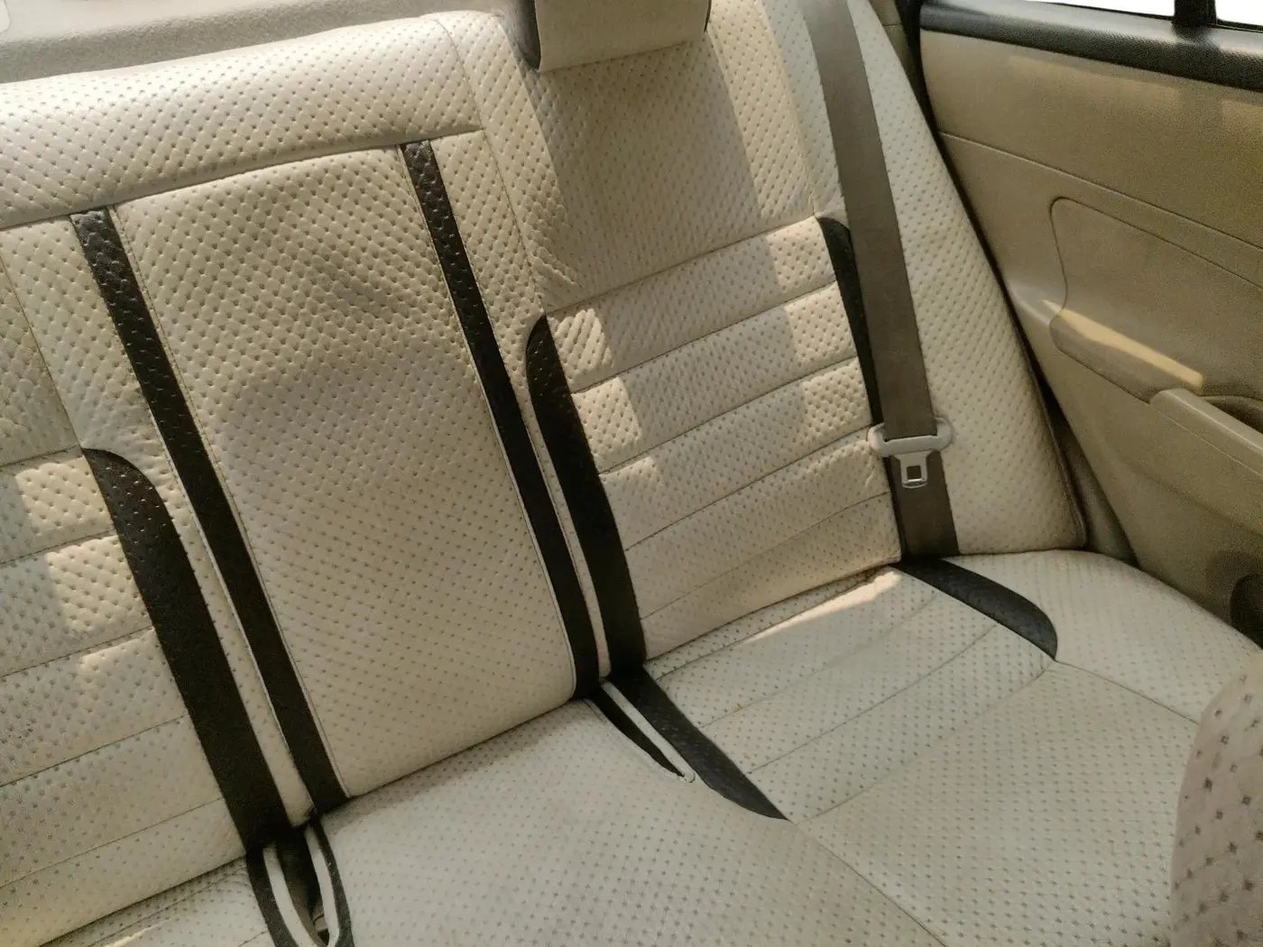 2015 Maruti Swift Dzire VXI, Petrol, Manual, 1,17,242 km, interior