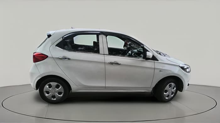 2018 Tata Tiago XT PETROL, Petrol, Manual, 32,902 km, exterior