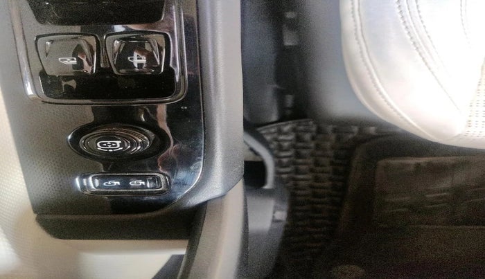 2025 Mahindra Thar Roxx AX7 L Diesel AT 4WD, Diesel, Automatic, 16,918 km, interior