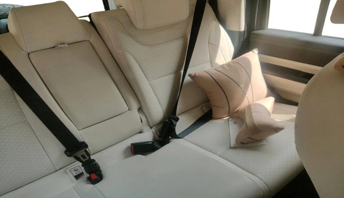 2025 Mahindra Thar Roxx AX7 L Diesel AT 4WD, Diesel, Automatic, 16,918 km, interior