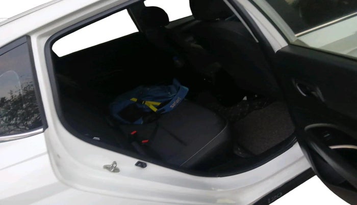 2021 Hyundai NEW I20 ASTA (O) 1.5 CRDI MT, Diesel, Manual, 31,471 km, interior