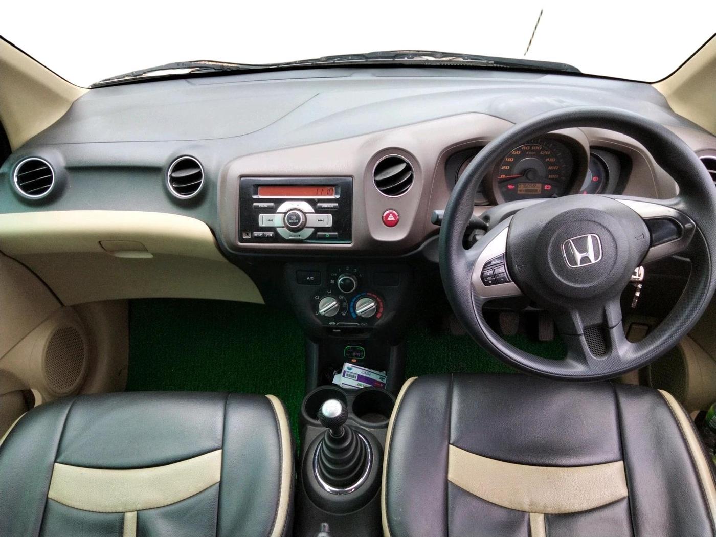 2014 Honda Amaze 1.5L I-DTEC S, Diesel, Manual, 76,058 km, interior