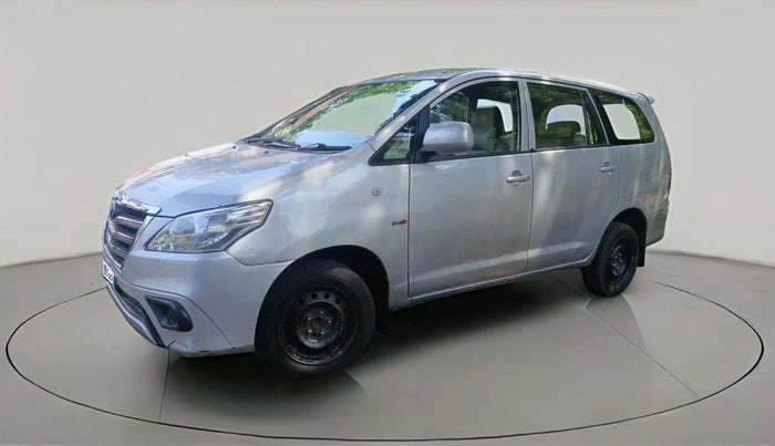 2007 Toyota Innova G4 2.5 7 STR, Diesel, Manual, 3,70,543 km, exterior