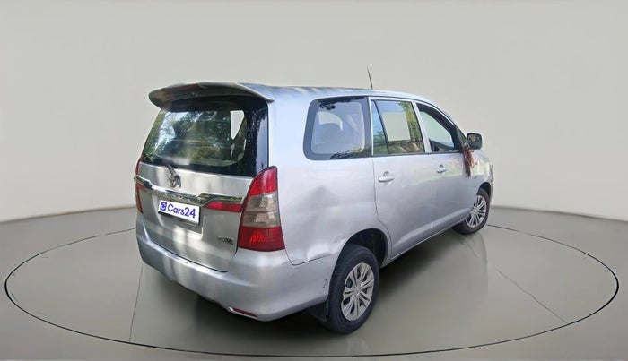 2007 Toyota Innova G4 2.5 7 STR, Diesel, Manual, 3,70,543 km, exterior