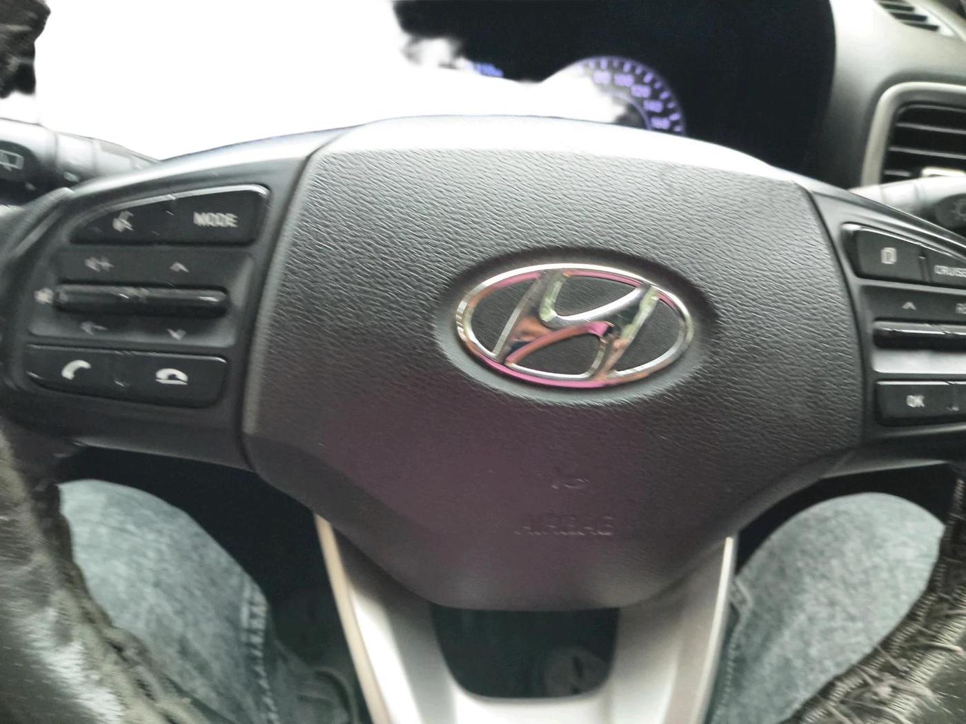 2019 Hyundai VENUE SX(O) 1.4 CRDI, Diesel, Manual, 65,928 km, interior