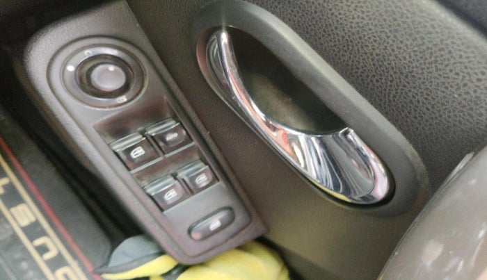 2019 Renault Duster 110 PS RXZ MT DIESEL, Diesel, Manual, 81,500 km, interior