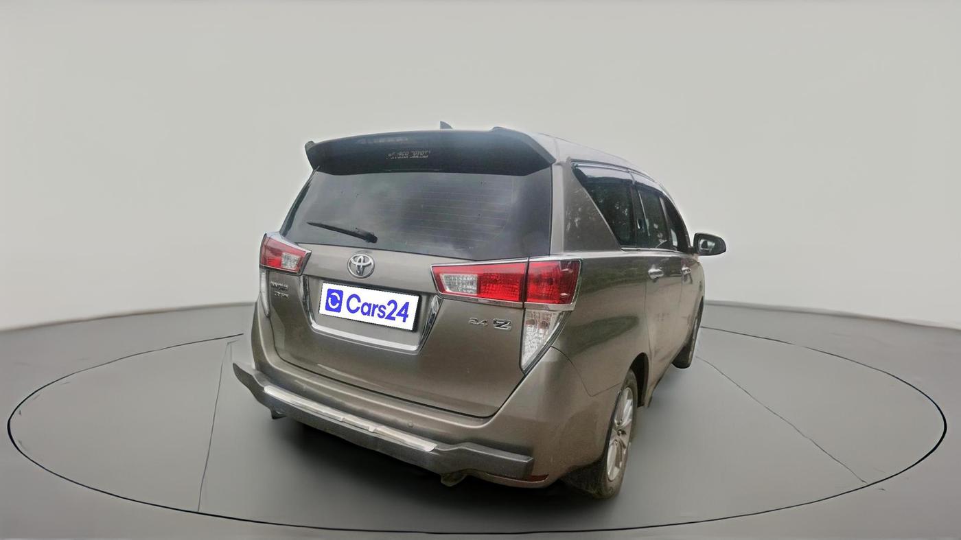 2018 Toyota Innova Crysta 2.4 ZX 7 STR, Diesel, Manual, 1,66,333 km, exterior