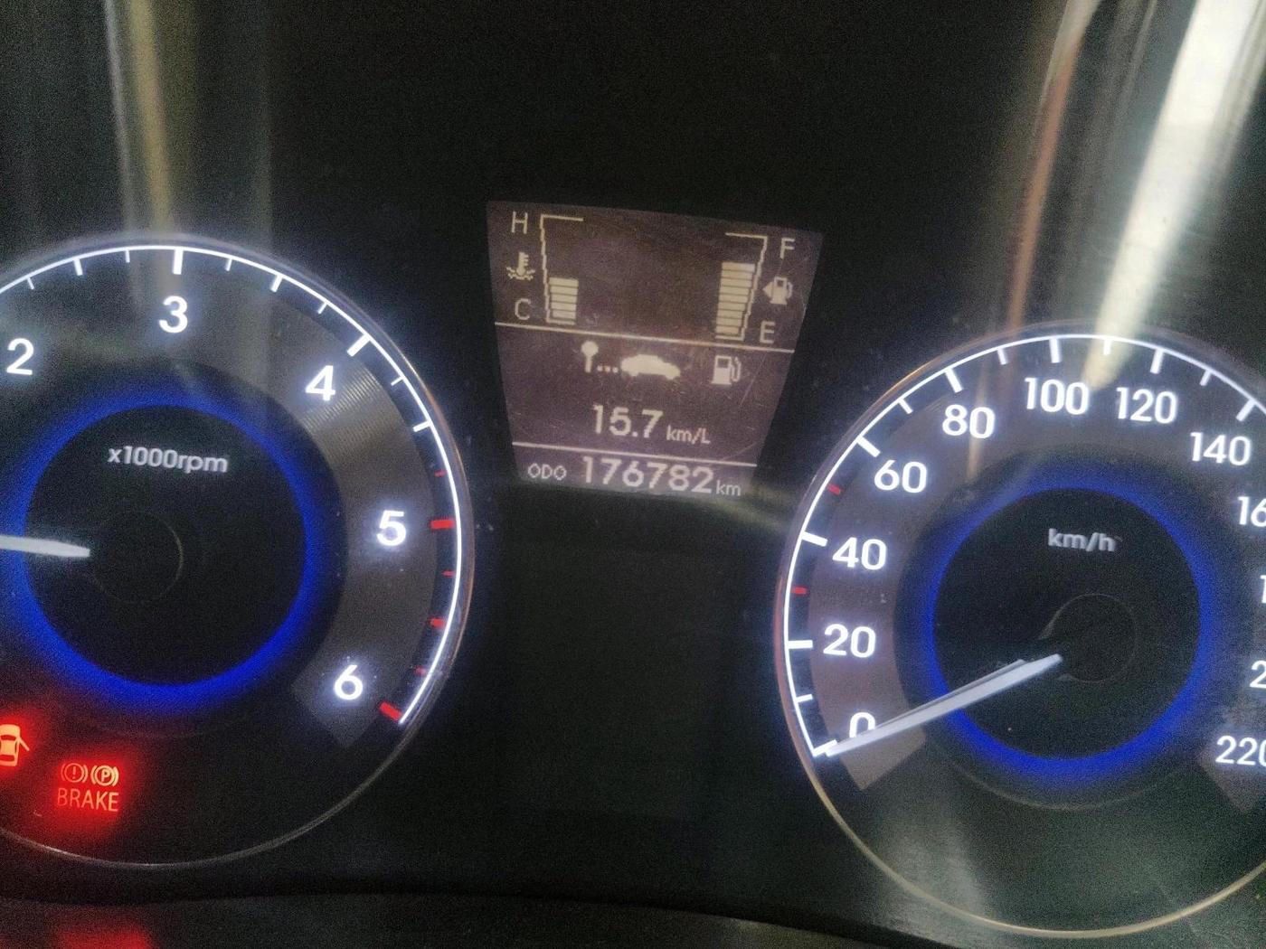2012 Hyundai Verna FLUIDIC 1.6 CRDI SX, Diesel, Manual, 1,76,782 km, interior