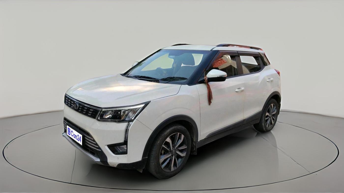 2021 Mahindra XUV300 W8 (O) 1.2 PETROL, Petrol, Manual, 29,440 km, exterior