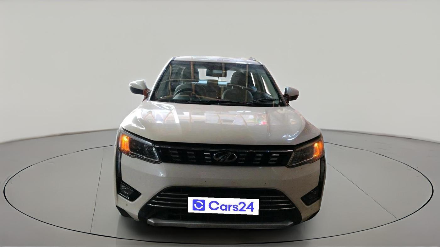 2021 Mahindra XUV300 W8 (O) 1.2 PETROL, Petrol, Manual, 29,440 km, exterior