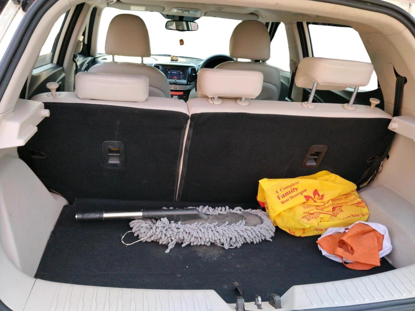 2021 Mahindra XUV300 W8 (O) 1.2 PETROL, Petrol, Manual, 29,440 km, exterior