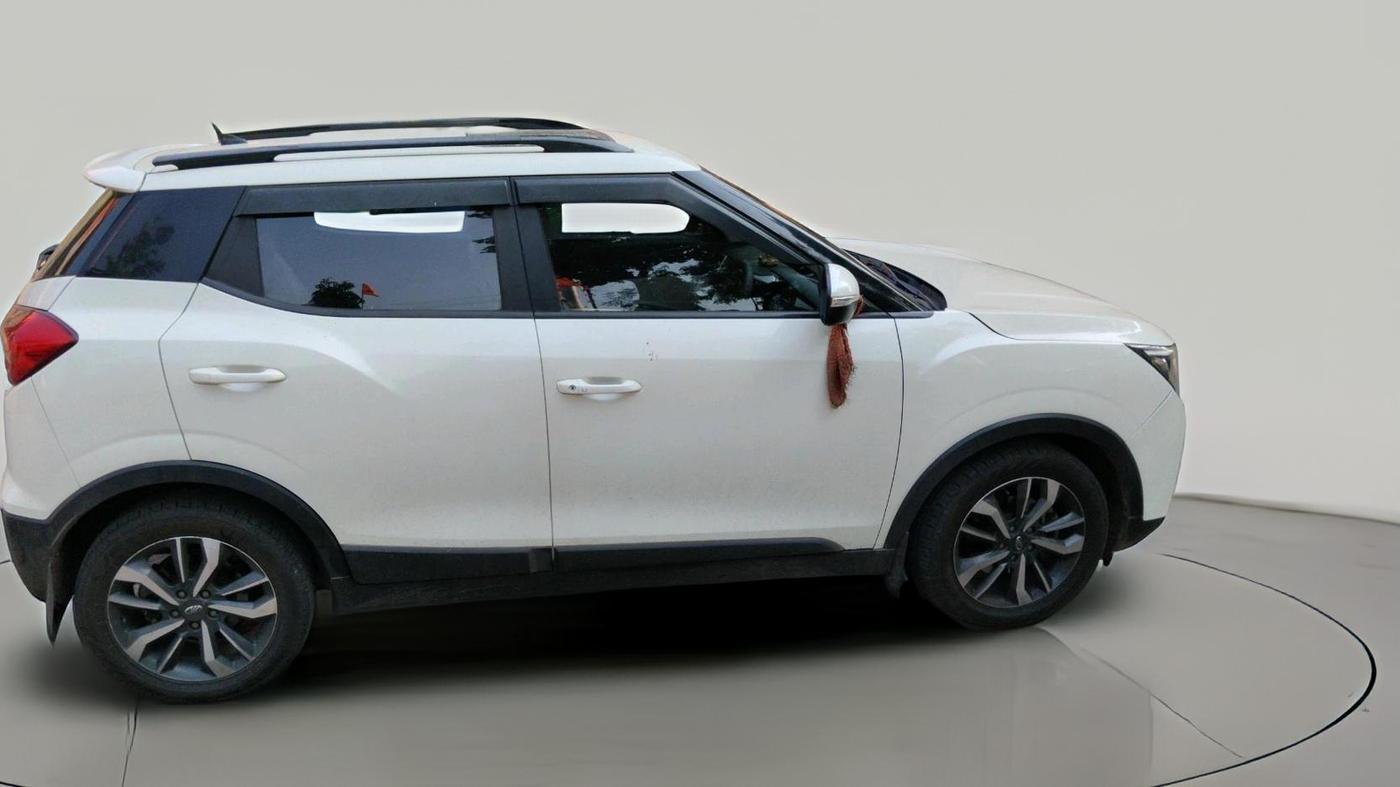 2021 Mahindra XUV300 W8 (O) 1.2 PETROL, Petrol, Manual, 29,440 km, exterior