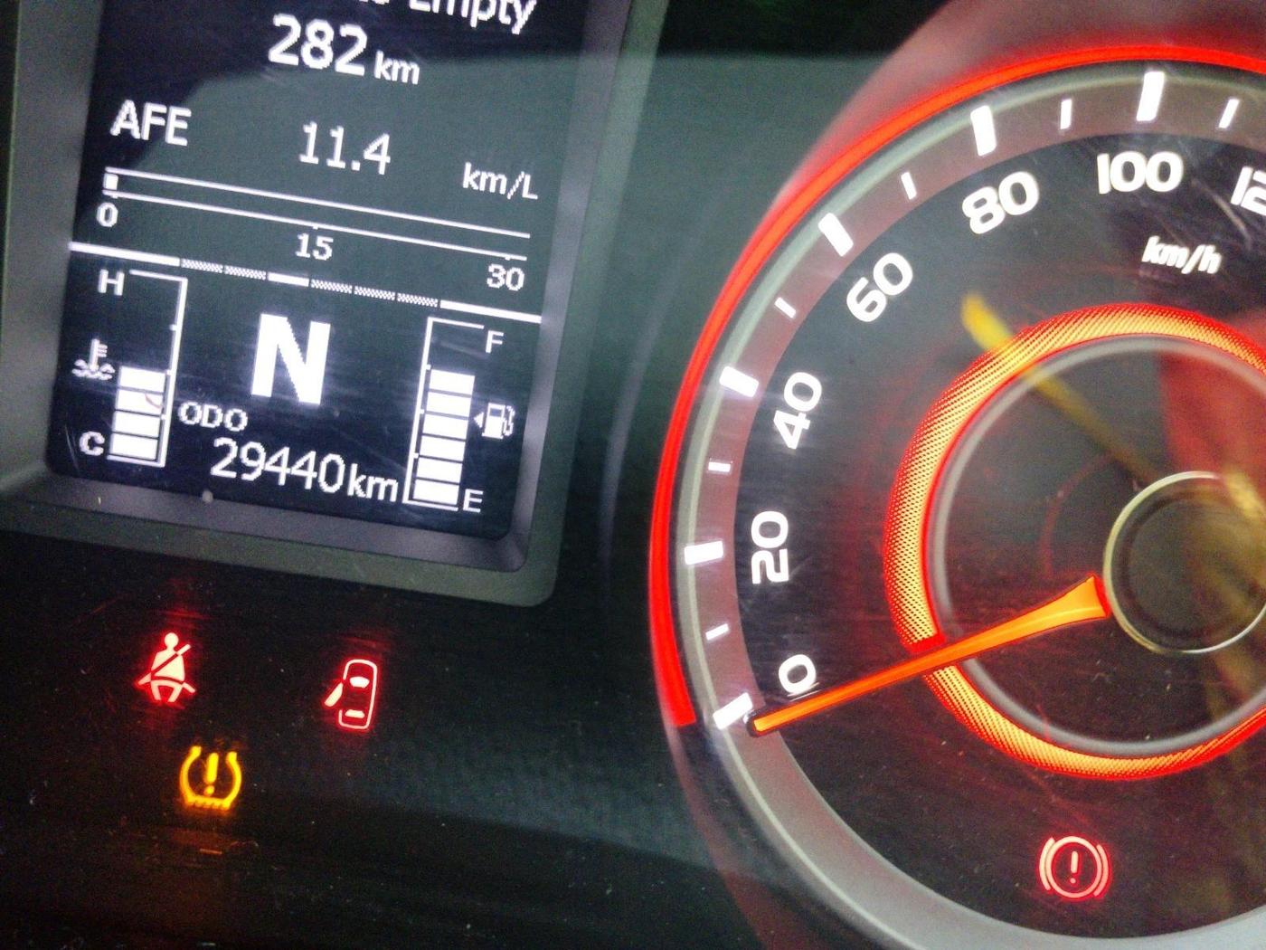 2021 Mahindra XUV300 W8 (O) 1.2 PETROL, Petrol, Manual, 29,440 km, interior