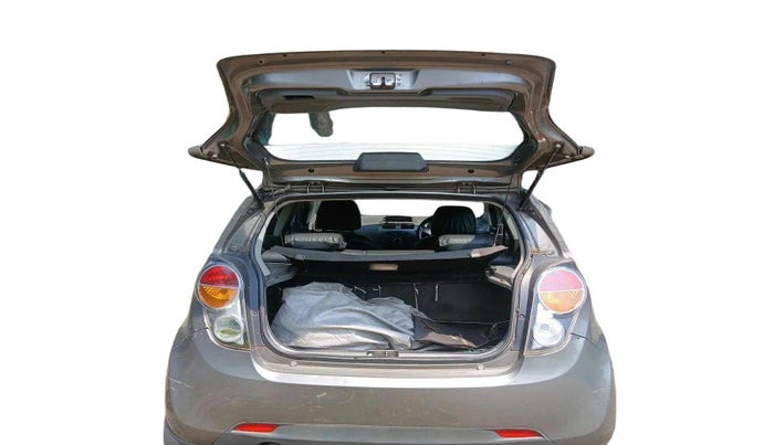 2011 Chevrolet Beat LT PETROL, Petrol, Manual, 49,787 km, exterior