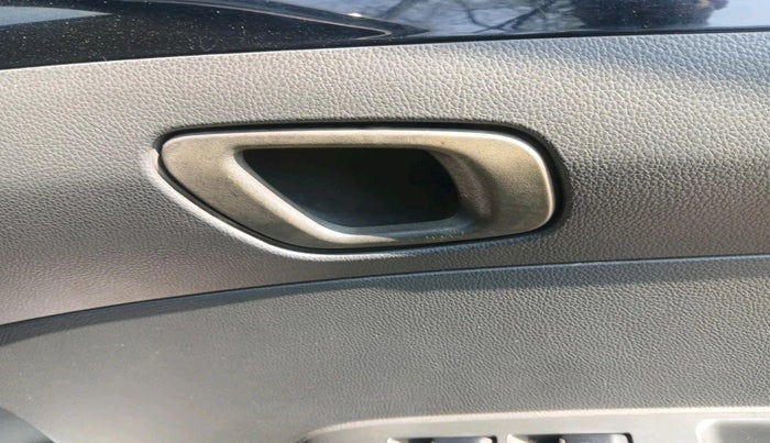 2011 Chevrolet Beat LT PETROL, Petrol, Manual, 49,787 km, interior