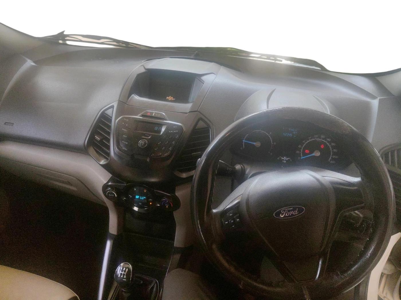 2017 Ford Ecosport TREND 1.5L DIESEL, Diesel, Manual, 1,52,349 km, interior