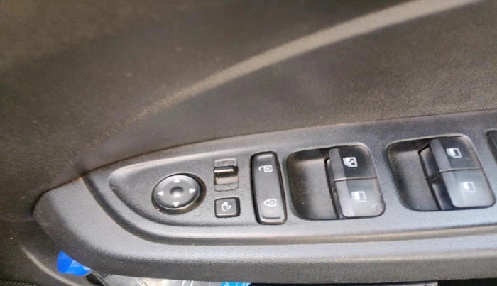 2019 Hyundai VENUE SX(O) 1.4 CRDI, Diesel, Manual, 89,259 km, interior