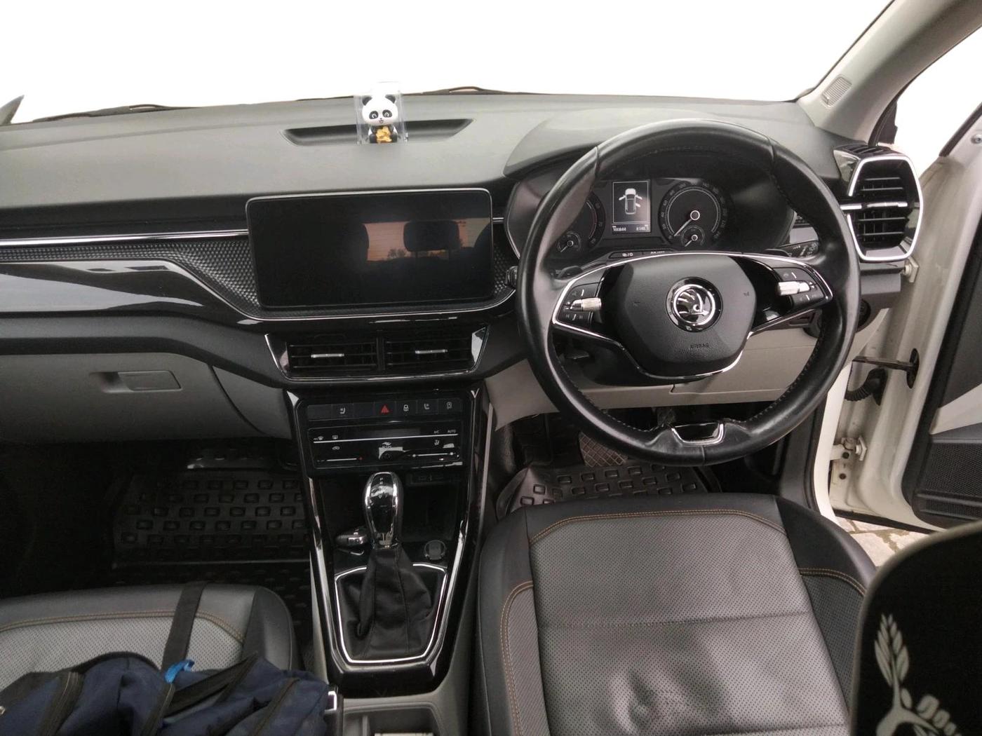 2022 Skoda KUSHAQ STYLE 1.5L TSI DSG, Petrol, Automatic, 1,00,844 km, interior