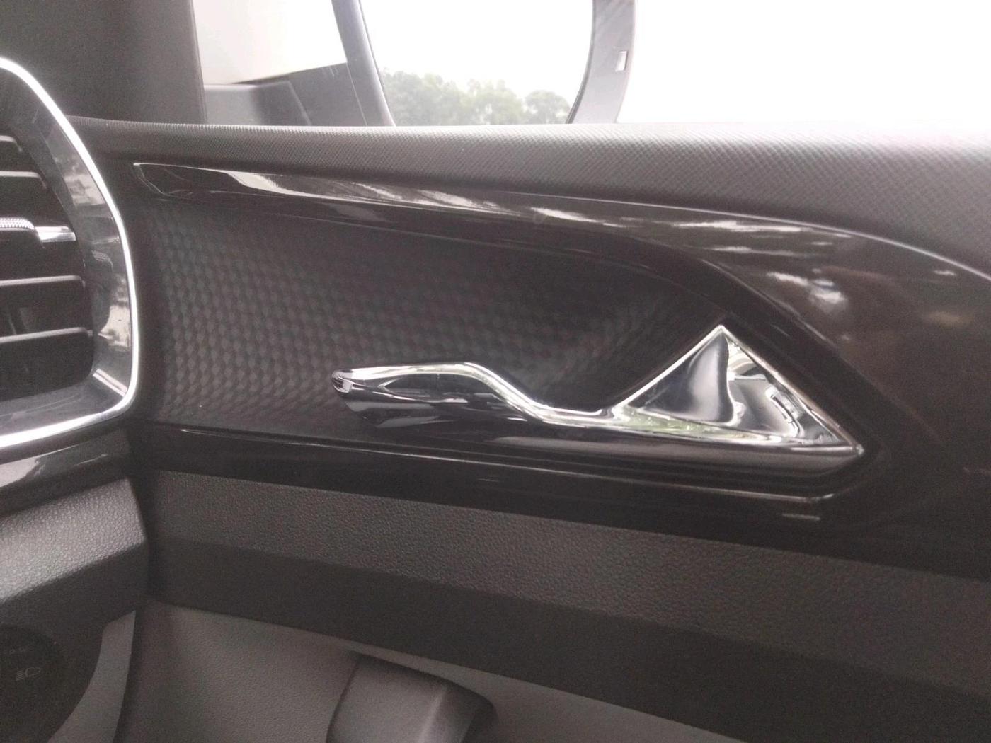 2022 Skoda KUSHAQ STYLE 1.5L TSI DSG, Petrol, Automatic, 1,00,844 km, interior