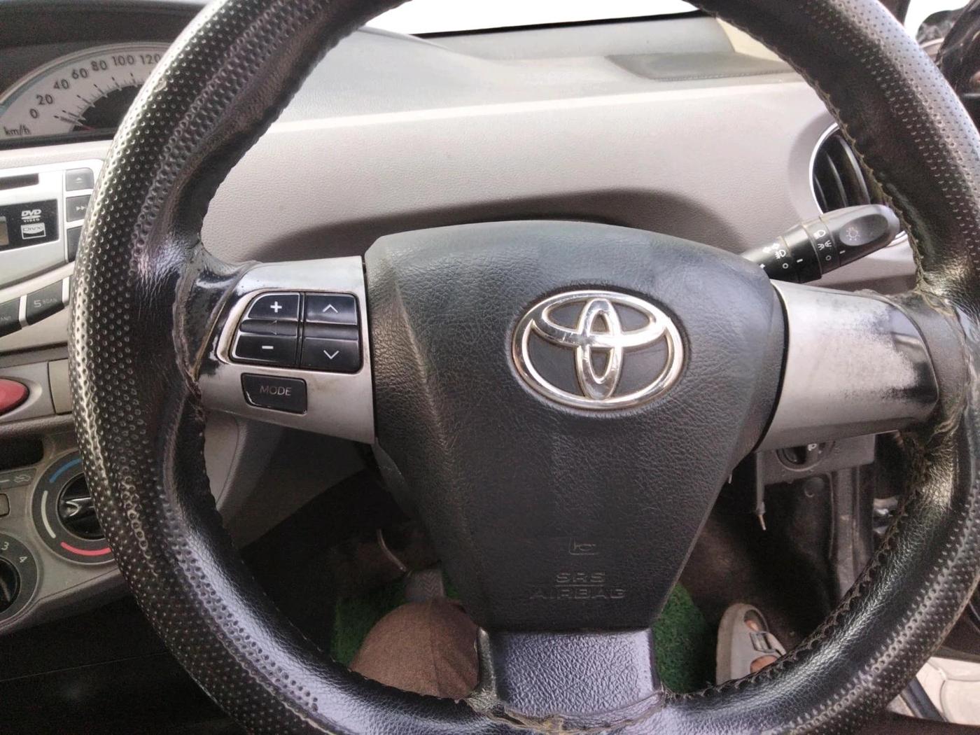 2011 Toyota Etios VX-D, Diesel, Manual, 1,29,287 km, interior