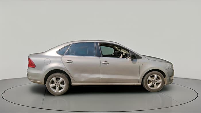 2015 Skoda Rapid 1.5 TDI CR ACTIVE, Diesel, Manual, 1,10,901 km, exterior