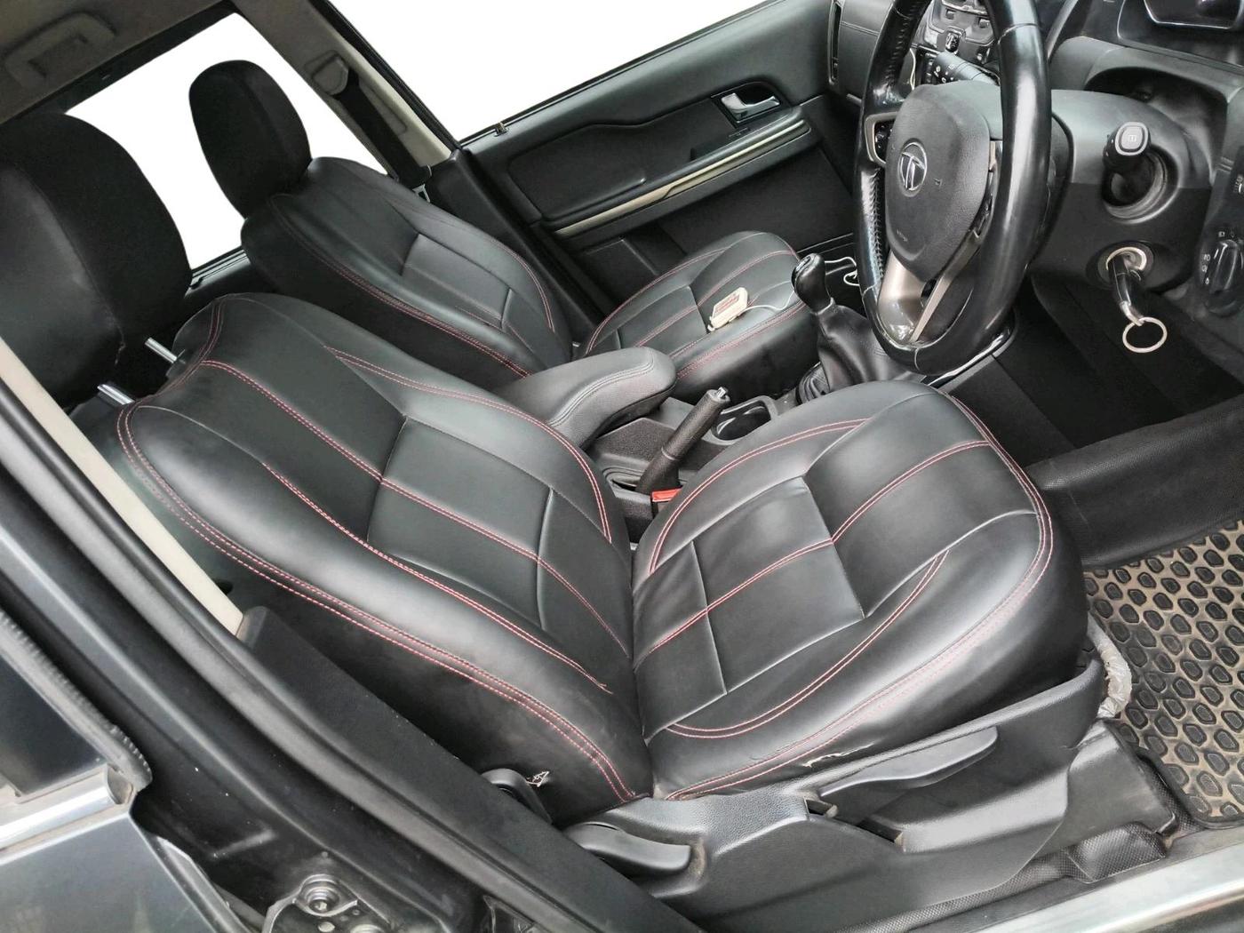 2017 Tata Hexa XT 4X2 7 STR, Diesel, Manual, 79,618 km, interior