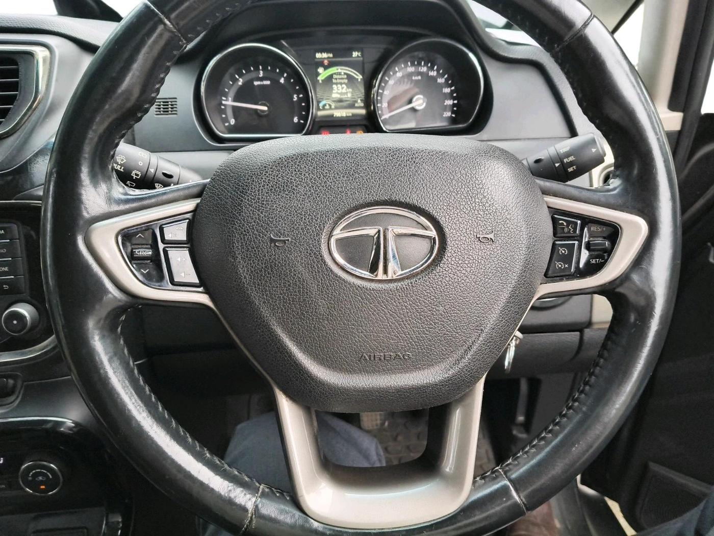 2017 Tata Hexa XT 4X2 7 STR, Diesel, Manual, 79,618 km, interior