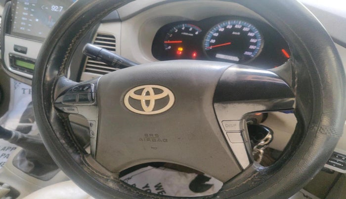 2012 Toyota Innova VX 2.5 8 STR, Diesel, Manual, 3,02,750 km, interior