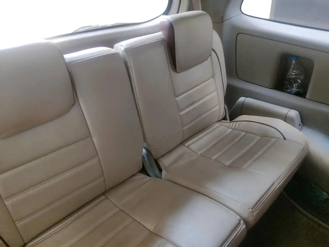 2012 Toyota Innova VX 2.5 8 STR, Diesel, Manual, 3,02,750 km, interior