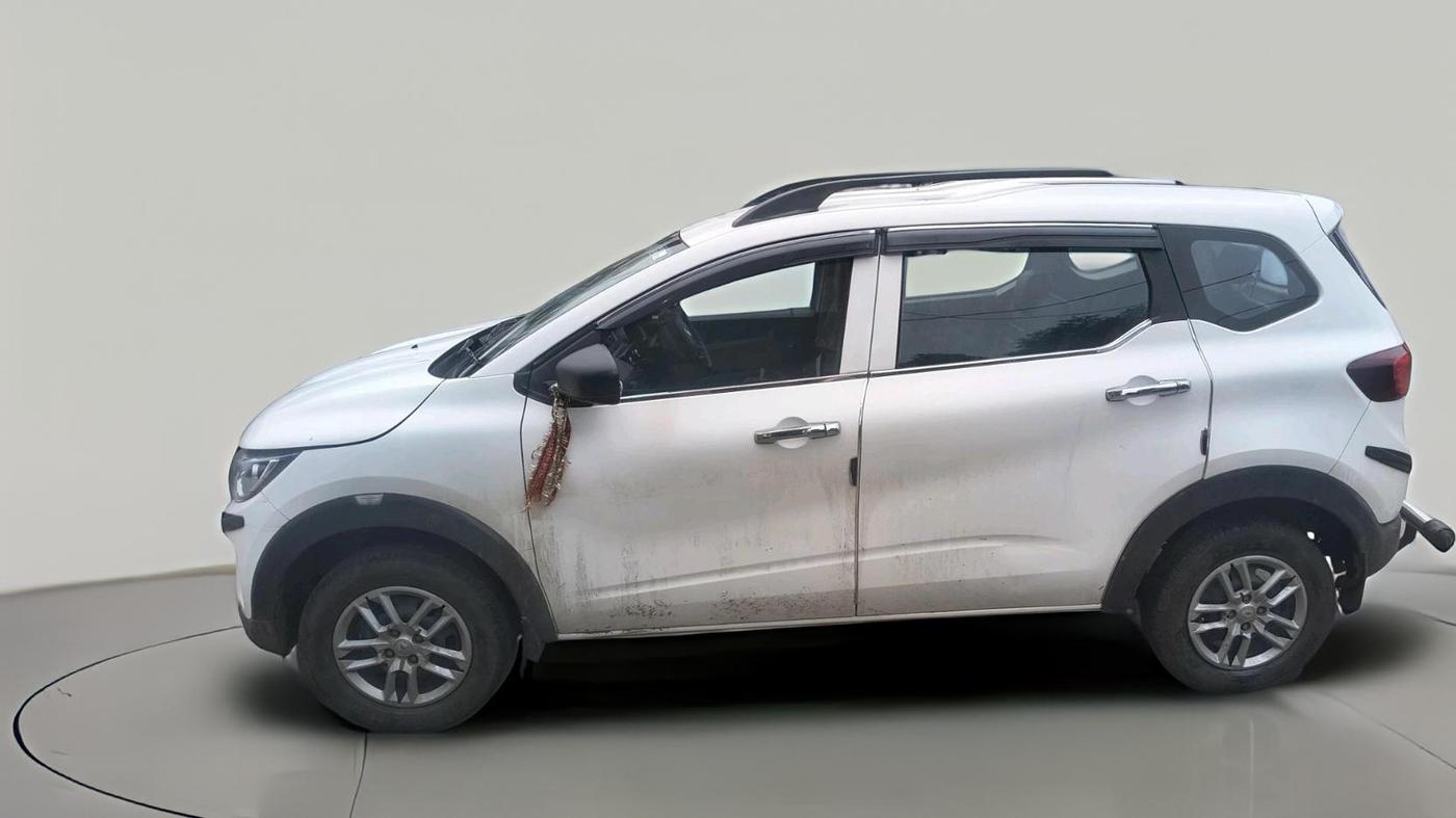 2023 Renault TRIBER RXL MT, Petrol, Manual, 35,557 km, exterior