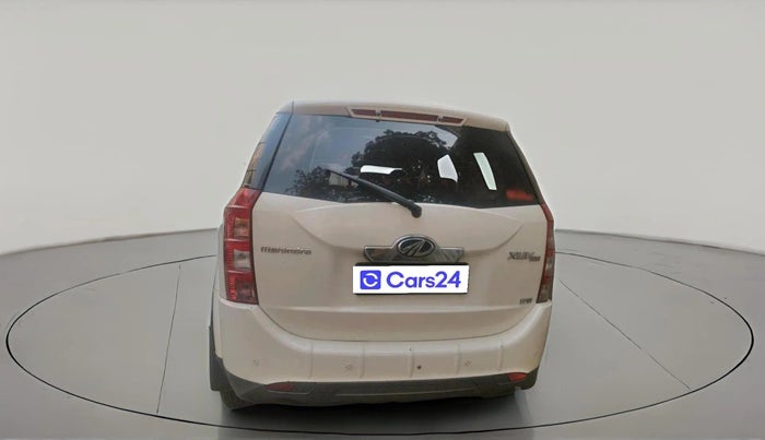 2015 Mahindra XUV500 W8, Diesel, Manual, 1,39,980 km, exterior