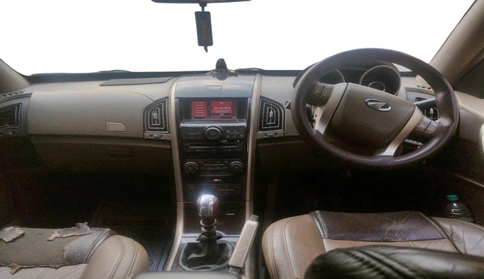 2015 Mahindra XUV500 W8, Diesel, Manual, 1,39,980 km, interior