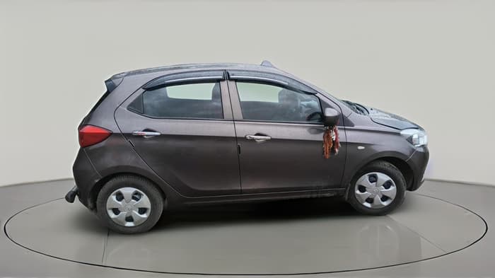 2018 Tata Tiago XT PETROL, Petrol, Manual, 34,608 km, exterior